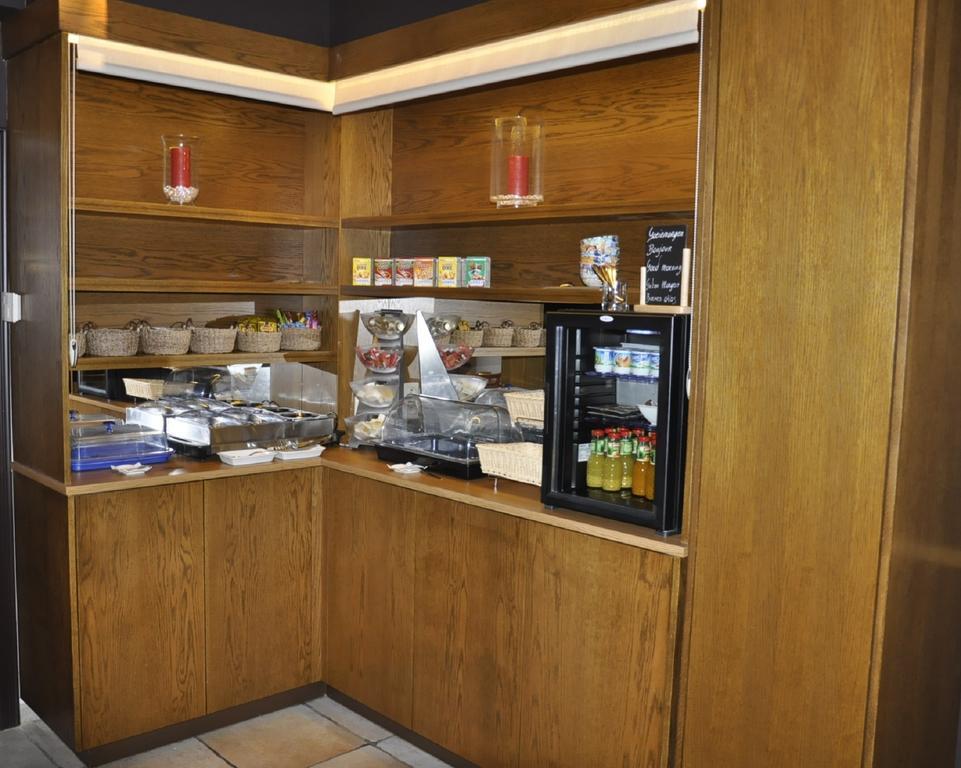 Hotel Brasserie De Beiaard Torhout Zimmer foto