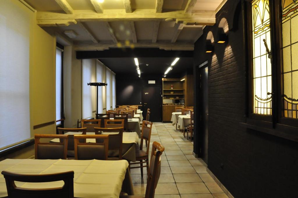 Hotel Brasserie De Beiaard Torhout Exterior foto